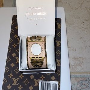 Spark*l Band CUFF BAND IN NATURAL VACHETTA LEATHER LEOPARD LINING Apple Watch